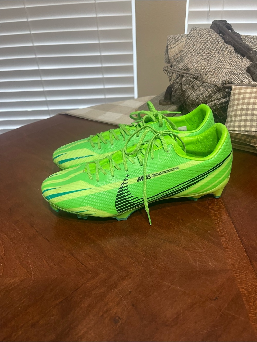 Nike Zoom Mercurial Vapor FJ7200-300  Green Soccer Cleats